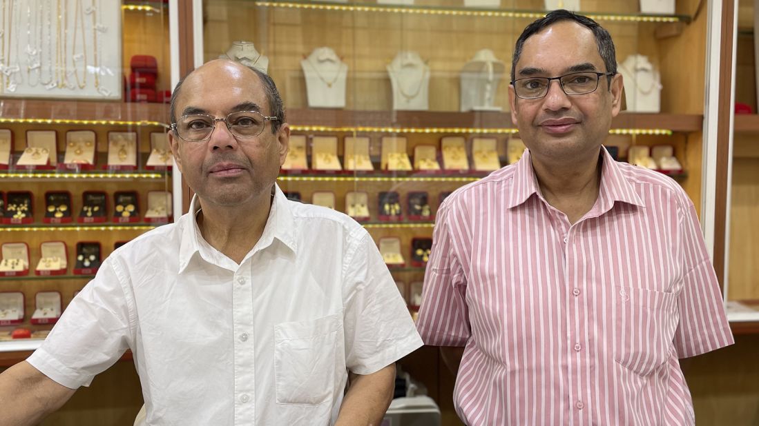 <strong>Javeri Jewellery:</strong> Originally from Mumbai, brothers Jayant and Anil Javeri arrived in Dubai in 1971, the same year the United Arab Emirates was founded. 