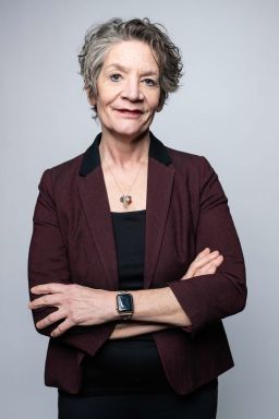 Linda Vail
