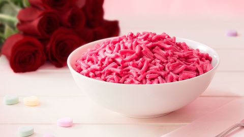 Kraft mac & cheese is turning pink for Valentine's Day.