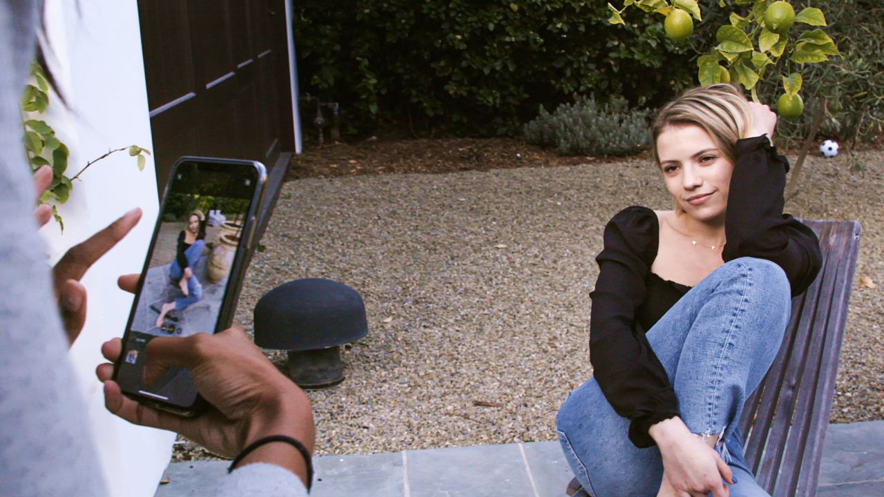 Dominique Druckman attempts to become an influencer in HBO's 'Fake Famous.'