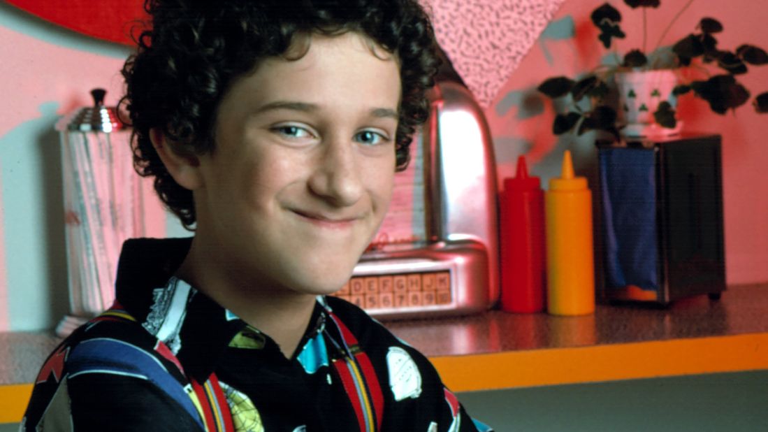 <a href="https://www.cnn.com/2021/02/01/entertainment/dustin-diamond-obit/index.html" target="_blank">Dustin Diamond,</a> who played the role of Screech on the popular 1990s high school comedy "Saved by the Bell," died February 1 after a recent cancer diagnosis, according to Diamond's manager, Roger Paul. He was 44.