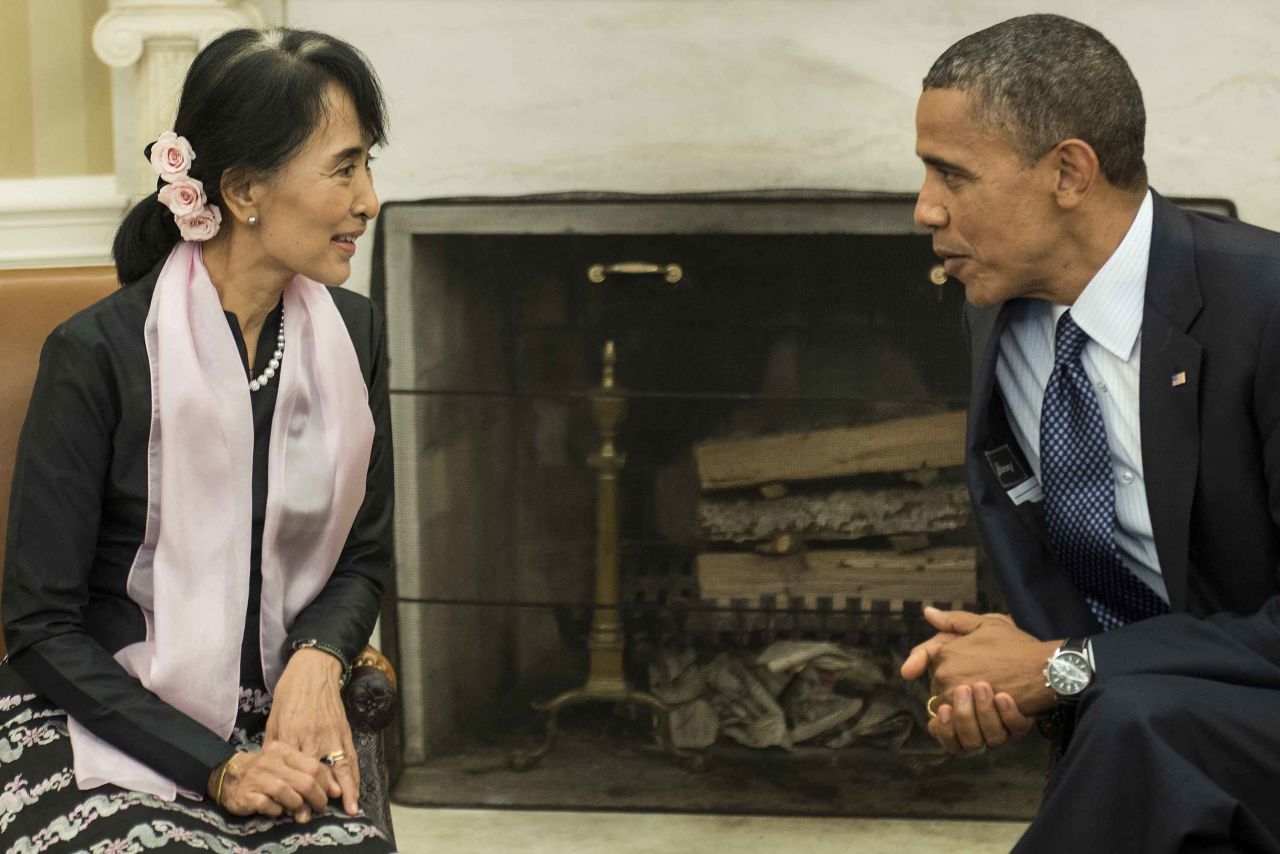 Suu Kyi meets with US President Barack Obama in the White House Oval Office. Obama later visited her lakeside villa in Myanmar. It was the first visit to Myanmar by a sitting US president.