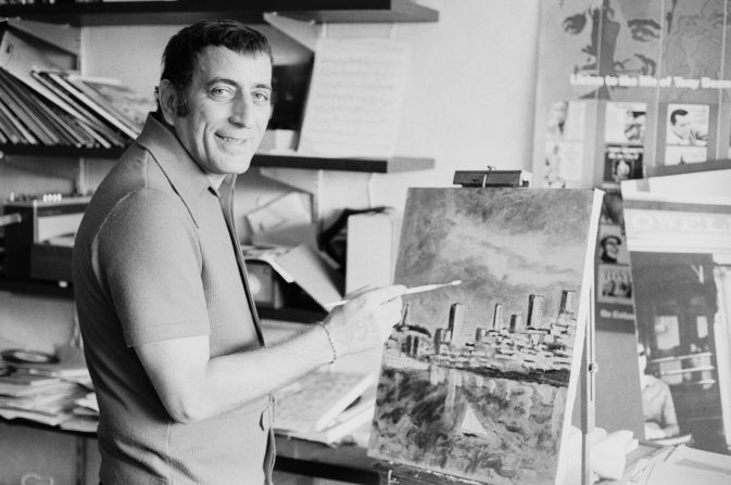 Bennett paints a city landscape in 1971.