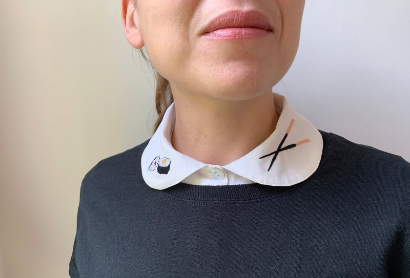 Detachable collars for outlet sweaters