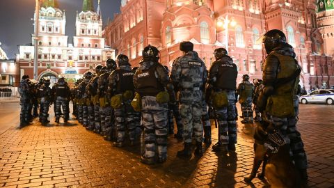 Servicemen of the Russian National Guard (Rosgvardia) gather outside Red Square in Moscow February 2, 2021.