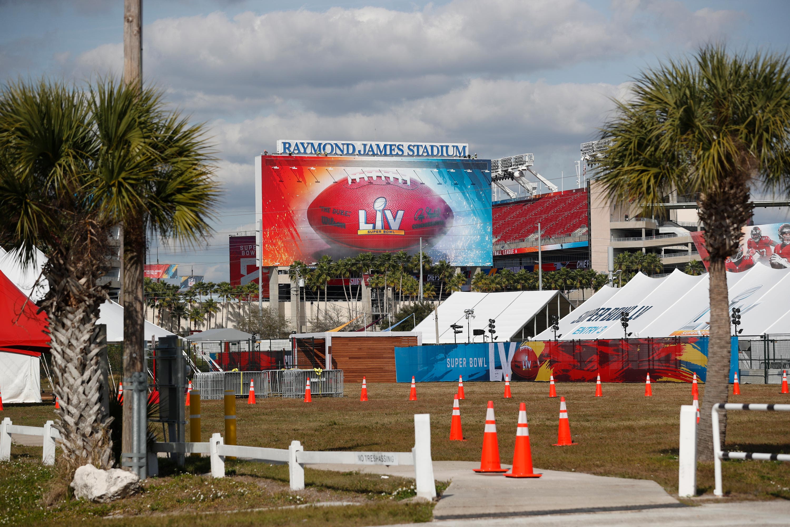 How to watch the Super Bowl live: Start time, channels and other