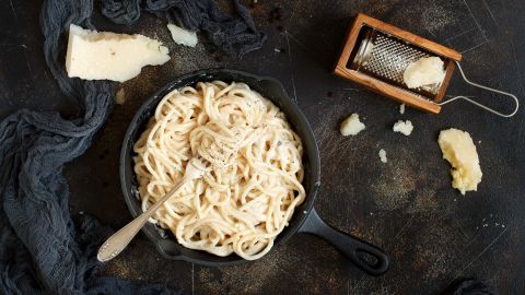 Create a Classic Cheese and Pepper "Cacio e Pepe" Pasta Dish With an Italian Cook