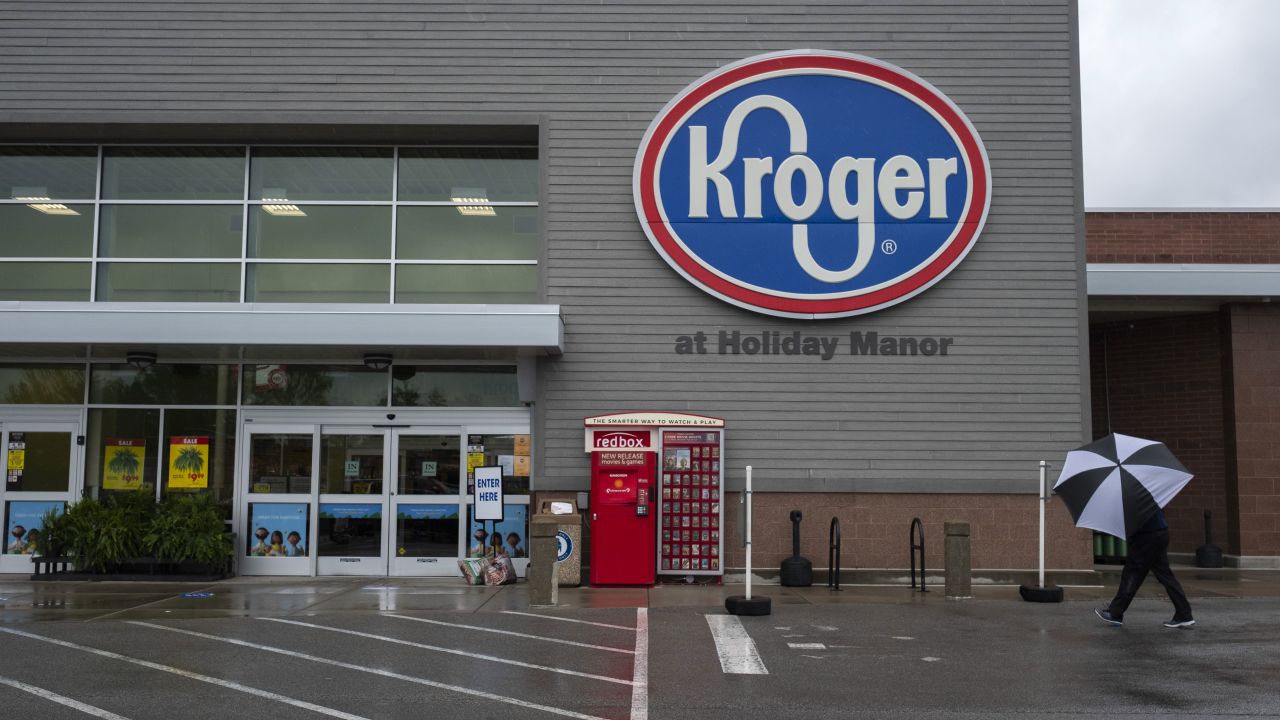 Kroger says it will pay workers to get Covid-19 vaccinations