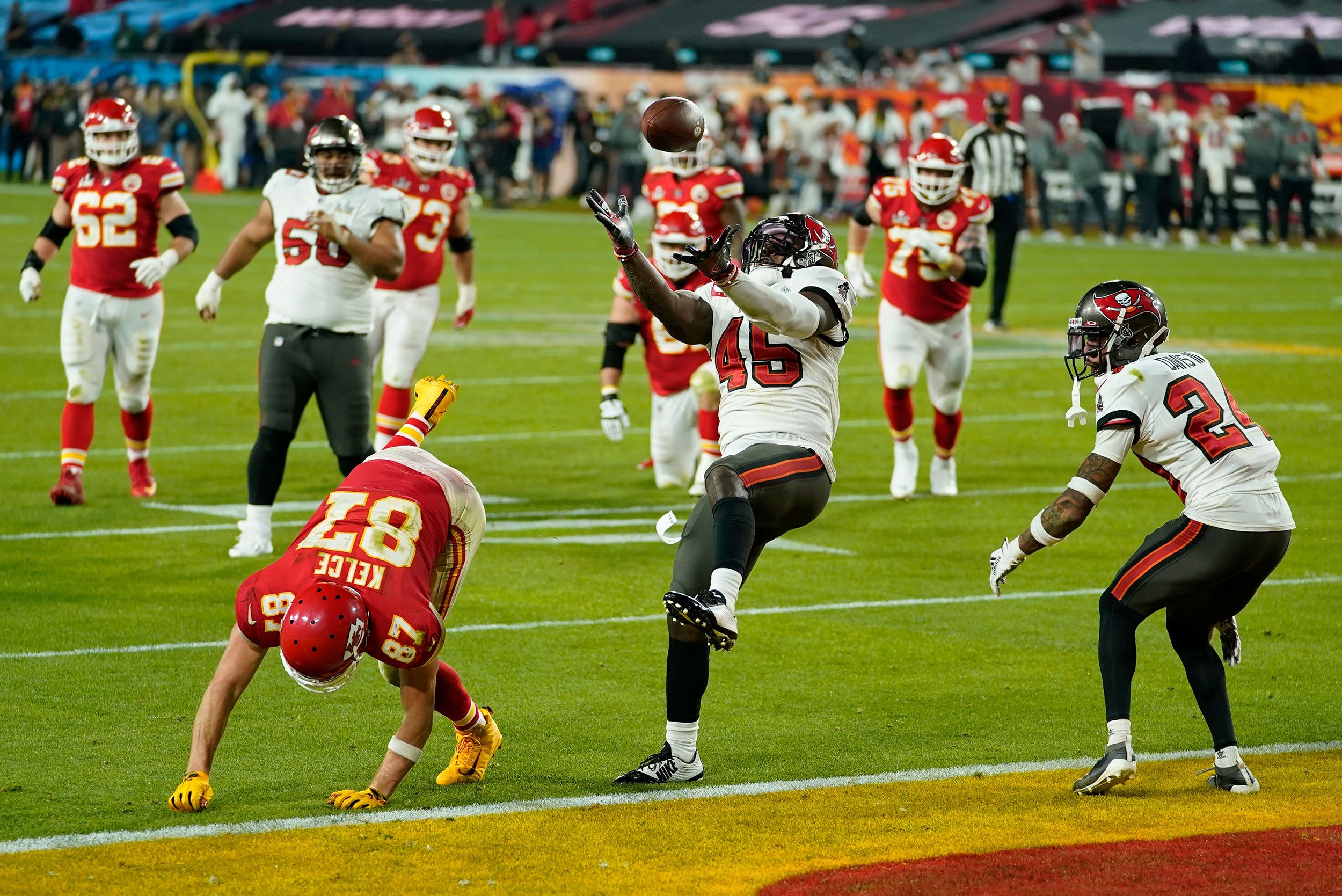 The best photos from the 2021 Super Bowl