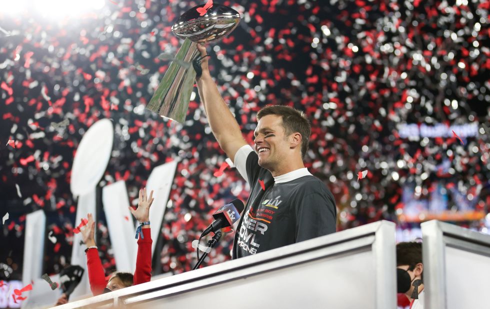 Patriots shock NFL, defeat Rams to win Super Bowl - The Boston Globe