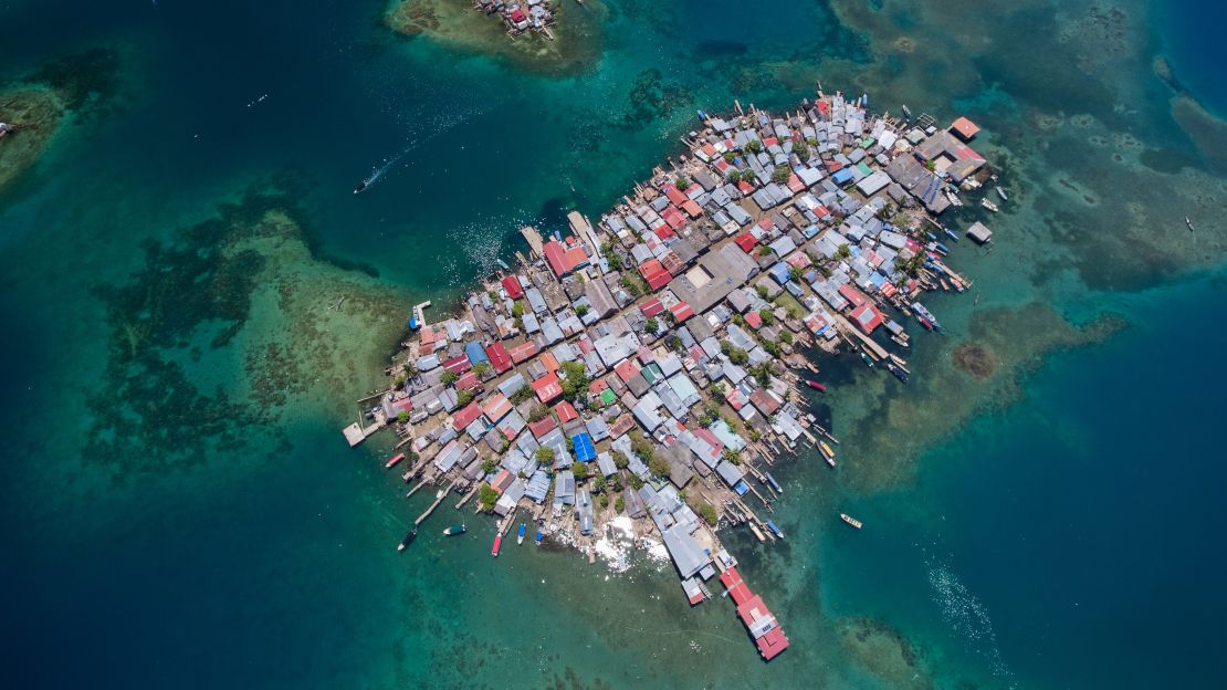 Karim Iliya was named Marine Conservation Photographer of the Year 2021 for "Aerial view of a crowded island in Guna Yala."