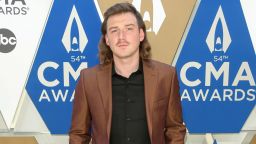 NASHVILLE, TENNESSEE - NOVEMBER 11: (FOR EDITORIAL USE ONLY) Morgan Wallen attends the 54th annual CMA Awards at the Music City Center on November 11, 2020 in Nashville, Tennessee. (Photo by Jason Kempin/Getty Images for CMA)