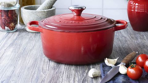 Le Creuset Signature Cast-Iron Round Casserole