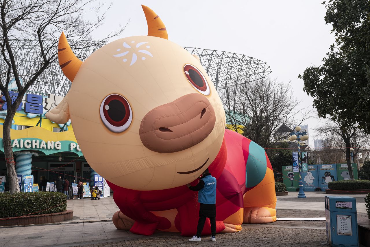 An inflatable ox sits at the gate of Wuhan's Ocean Park on February 8.