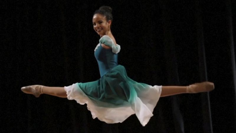 Girl born without arms chasing her dream as a ballerina