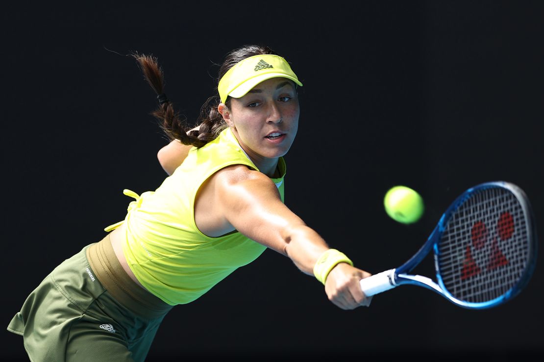 Pegula plays a backhand in her match against Svitolina. 