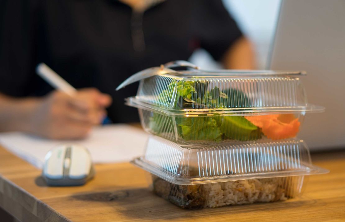 You're off to a good start with a salad for lunch. But try getting away from your desk to eat your midday meal.