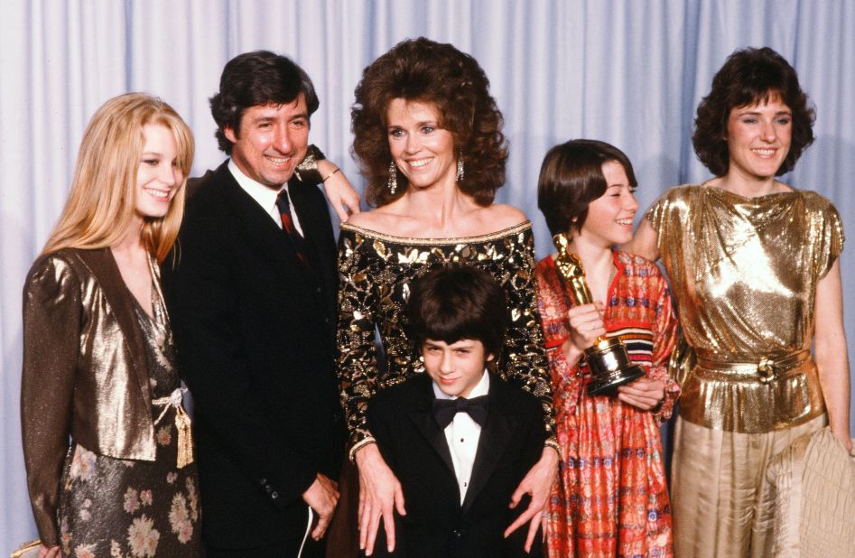 Fonda and her family accept an Academy Award for her late father, Henry, in 1982. Fonda starred with her dad in 1981's "On Golden Pond." From left in this photo are Fonda's niece Bridget; her husband, Tom; Fonda; her son, Troy; her daughter, Vanessa; and her sister, Amy.