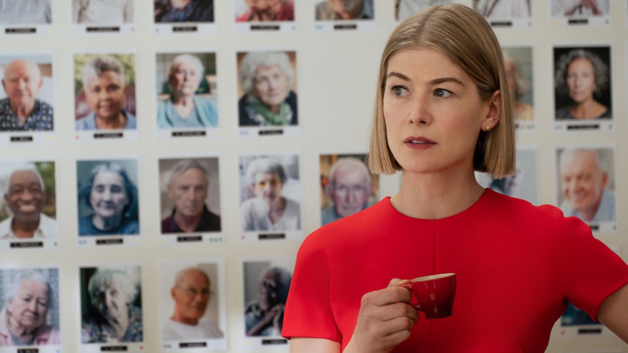 Rosamund Pike stars as Marla Grayson in Netflix's "I Care a Lot."