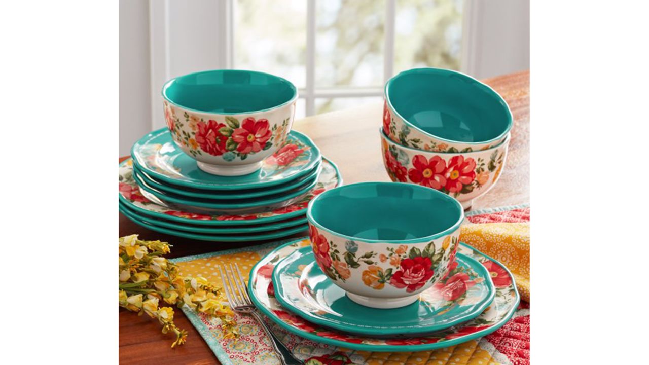 The Pioneer Woman Vintage Floral 12-Piece Dinnerware Set