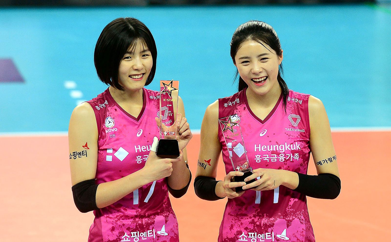 South Korean volleyball twins Lee Jae-yeong and Lee Da-yeong dropped amid  bullying scandal | CNN
