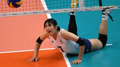 South Korea's Lee Jae-yeong in action during the women's quarter-final volleyball match between South Korea and the Netherlands at the Maracanazinho stadium in Rio de Janeiro on August 16, 2016.