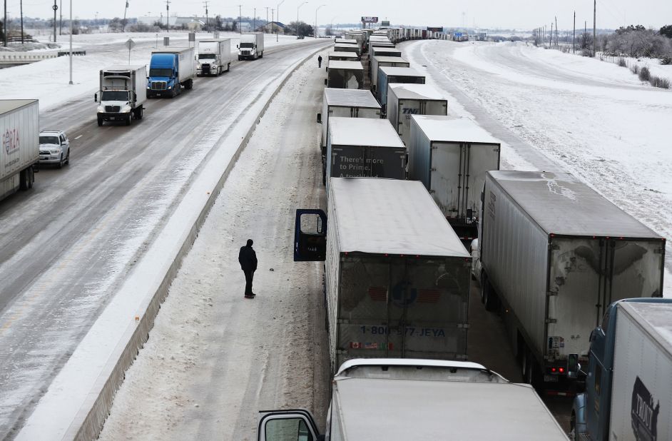 Vehicles are at a standstill Thursday on Interstate 35 in Killeen, Texas.
