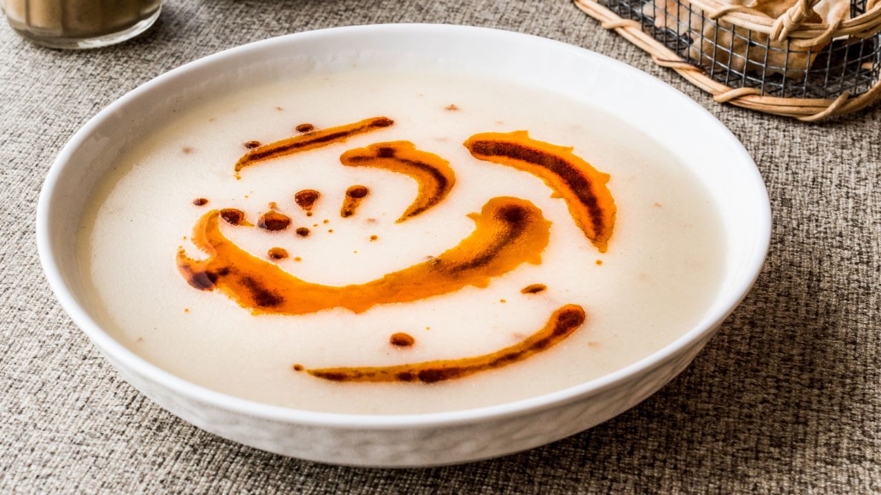 <strong>Yayla çorbasi | Turkey:</strong> Some Turkish hospitals serve this creamy yogurt soup to recovering patients.