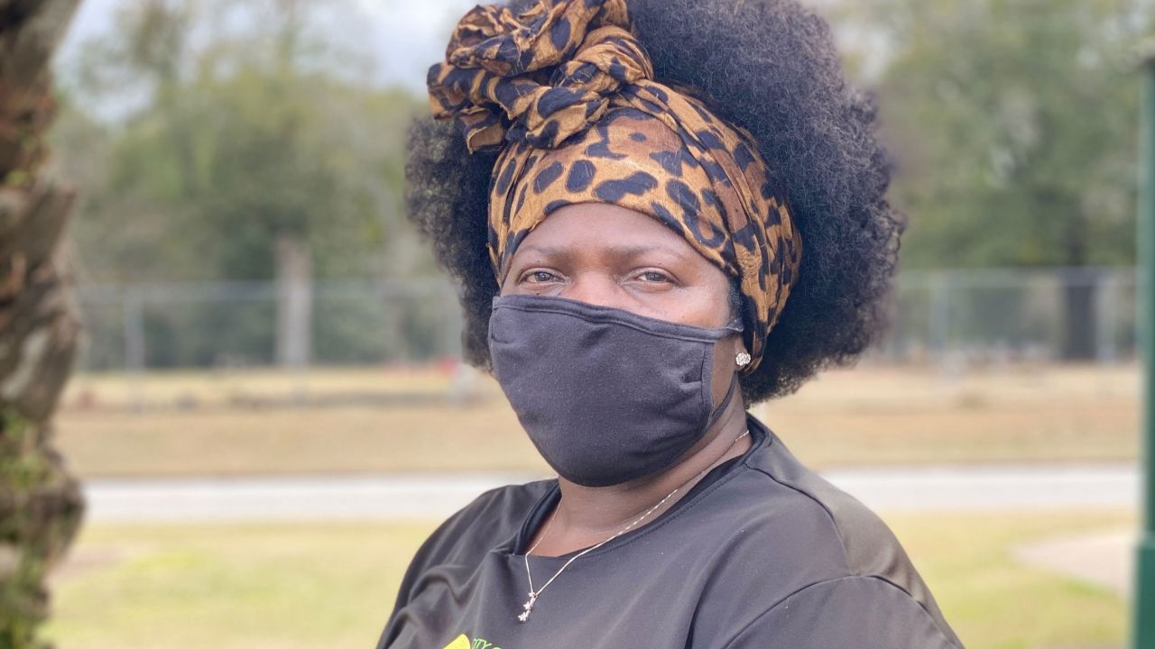 "I'm tired of losing grandparents, grandmamas, granddaddys and some of our small children, too," Linda Harris told CNN.