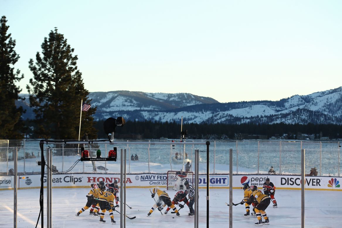 With the two teams facing off as the Nevada sun was setting, players dueled in front of some beautiful scenes. 