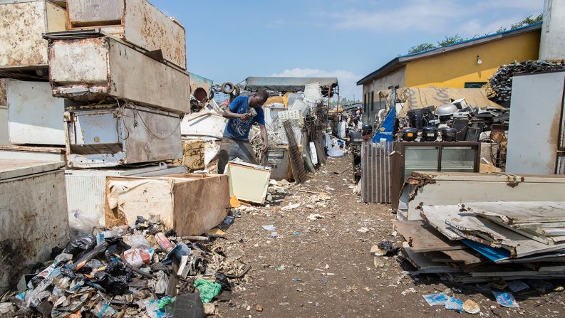 Globally, as much as 20% of all e-waste is exported. On the African continent, much of it comes here to Agbogbloshie; a 2011 <a href="index.php?page=&url=http%3A%2F%2Fwww.basel.int%2FImplementation%2FEwaste%2FEwasteinNigerandSwaziland%2FEwasteinAfrica%2FOverview%2Ftabid%2F2546%2FDefault.aspx" target="_blank" target="_blank">Basel Convention report</a> found that Ghana imported roughly 150,000 tons of e-waste per year.