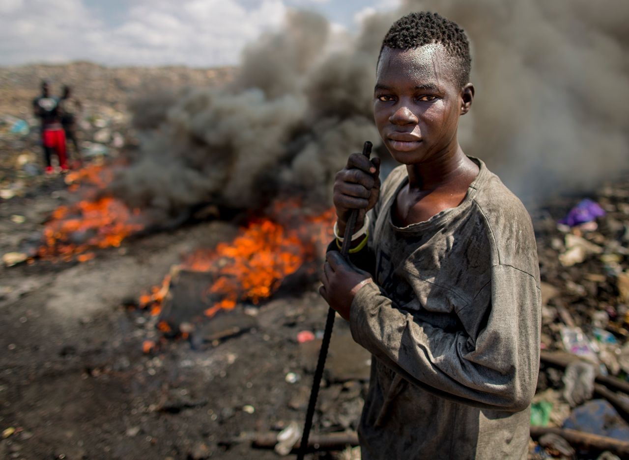 In Agbogbloshie, a district of Ghana's capital Accra, at least <a href="https://www.itu.int/en/ITU-D/Environment/Documents/Toolbox/GEM_2020_def.pdf" target="_blank" target="_blank">5,000</a> informal scrap metal workers come each day to burn electric and electronic equipment, or e-waste, extracting precious and critical metals from the material.