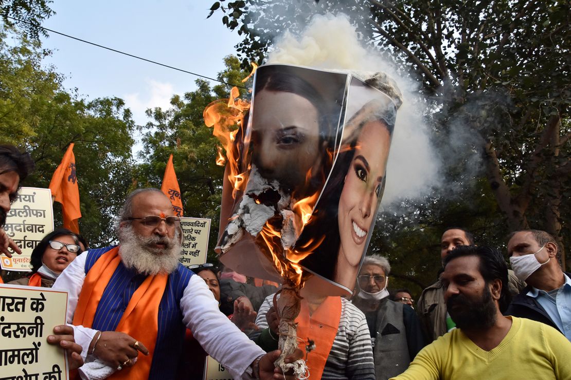 India farmers protest: 18 million-strong diaspora told to keep out of their  affairs | CNN