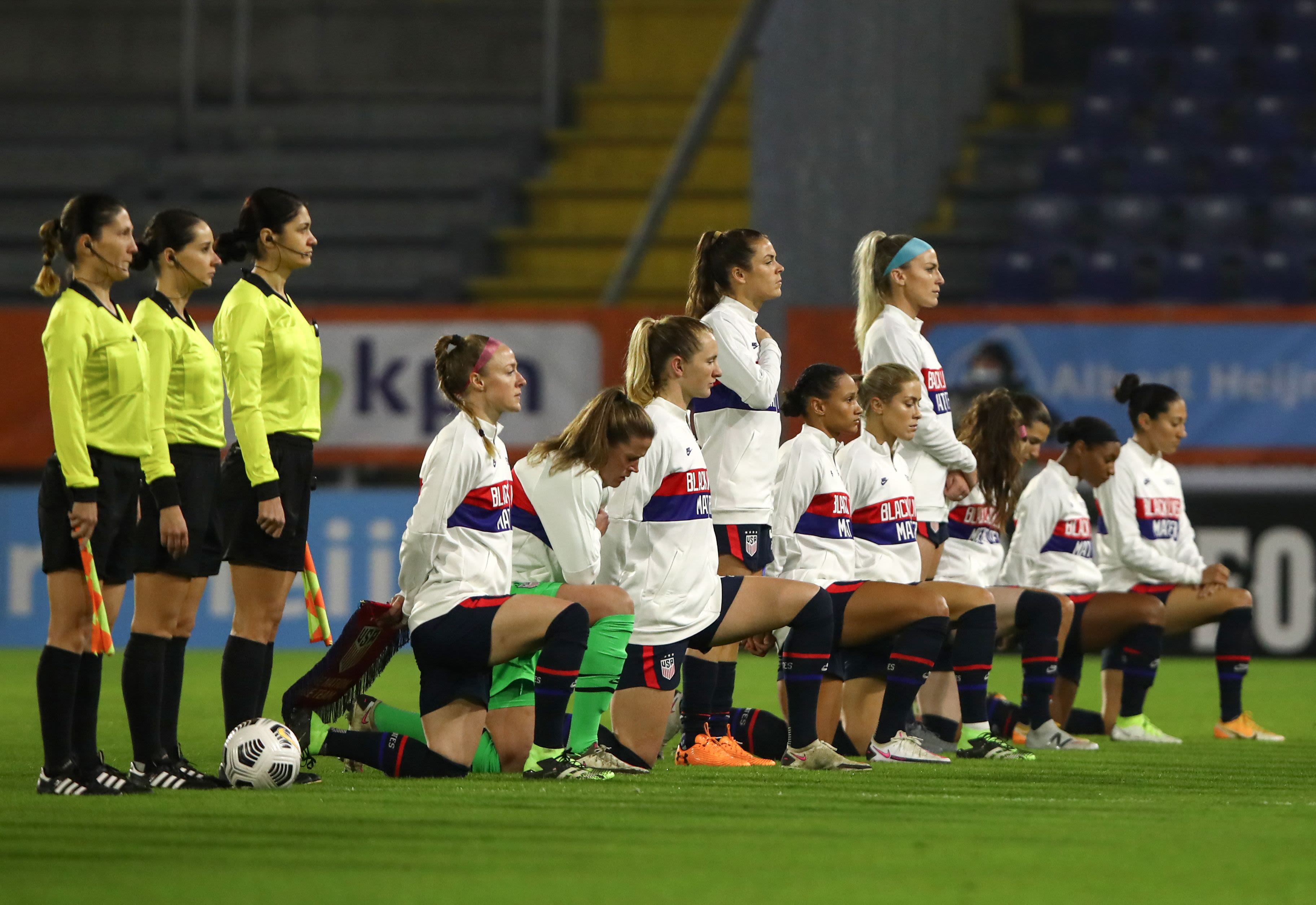 US Soccer scraps anthem-kneeling policy