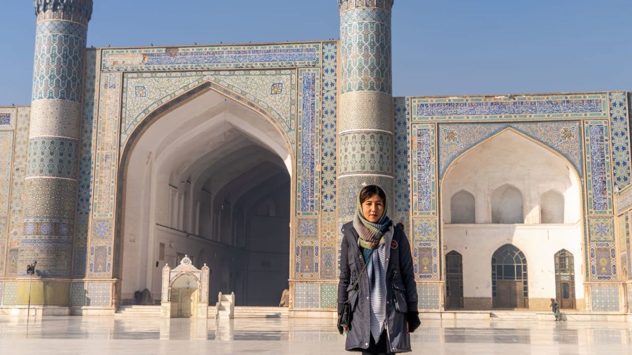 03 Fatima female tour guide Afghanistan