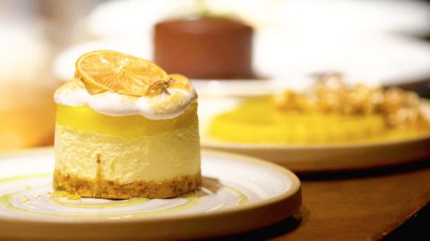 A lemon meringue cheesecake is one of four desserts created by Denver pastry chefs out of Girl Scout cookies. (Photo by CNN)