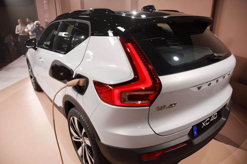 Volvo all deals electric by 2030