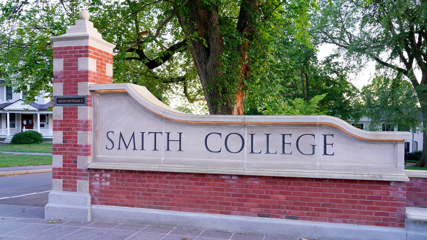 Smith College alum reflects on controversy, fans, prize on 'Squid Game: The  Challenge' 