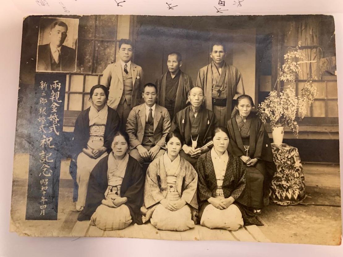 Kane Tanaka, aged 32 in 1935, is pictured in the center of the front row.