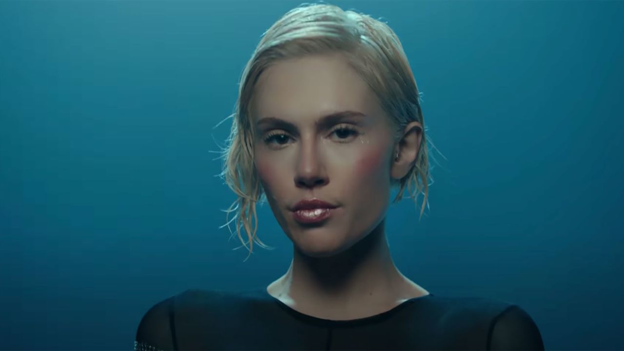 Elena Tsagrinou in the video for "El Diablo"