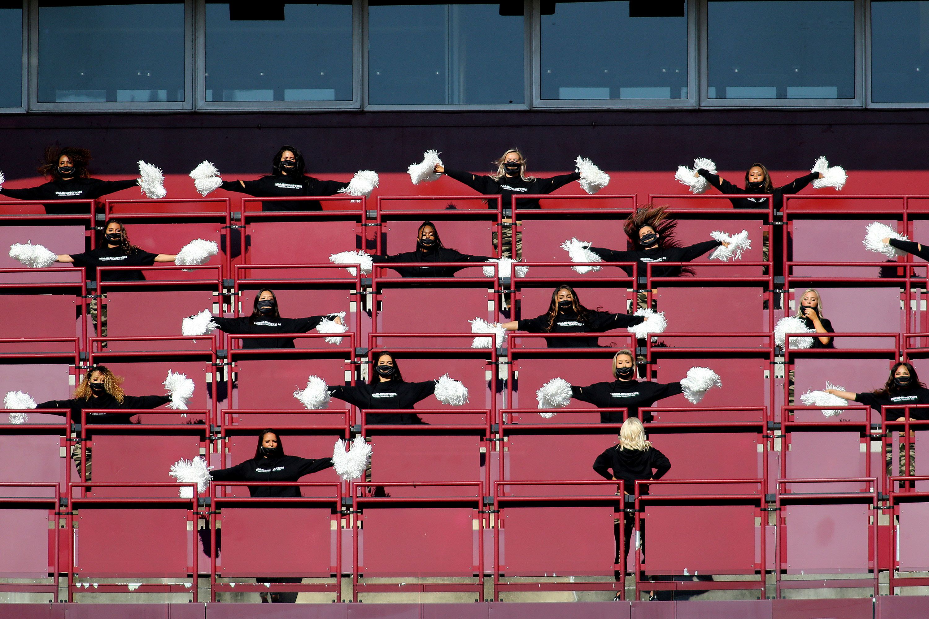 Washington Football Team Will Replace Cheerleaders With a Coed