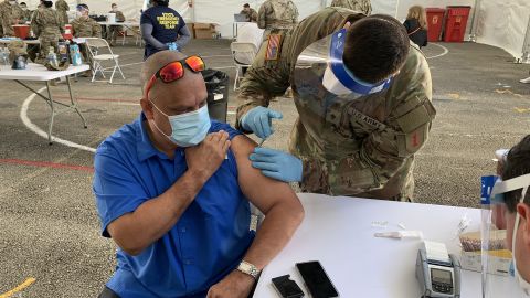 Guillermo Muñoz getting the J&J Covid-19 vaccine.