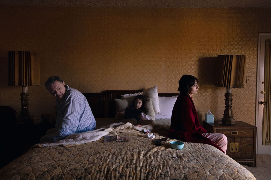Diana Markosian, The Argument , 2019, from Santa Barbara (Aperture,
2020) © Diana Markosian