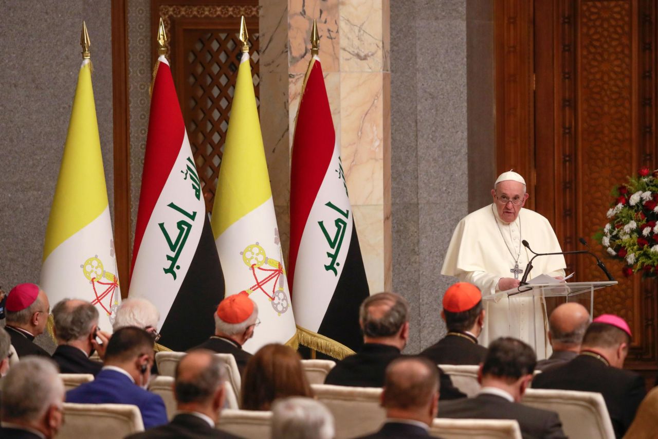 pope visits iraq