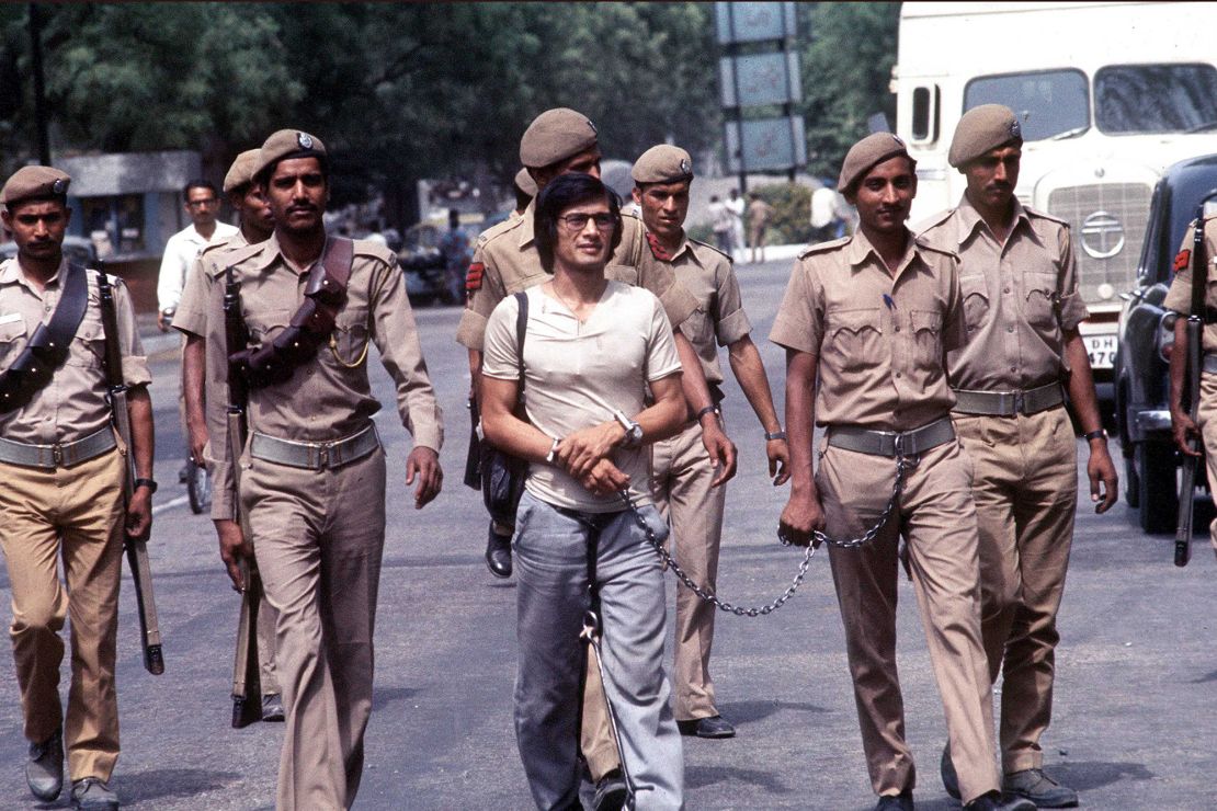 Sobhraj is led to Delhi's Tihar Prison in April 1977. He enjoyed special privileges behind bars, according to one of his jailers.