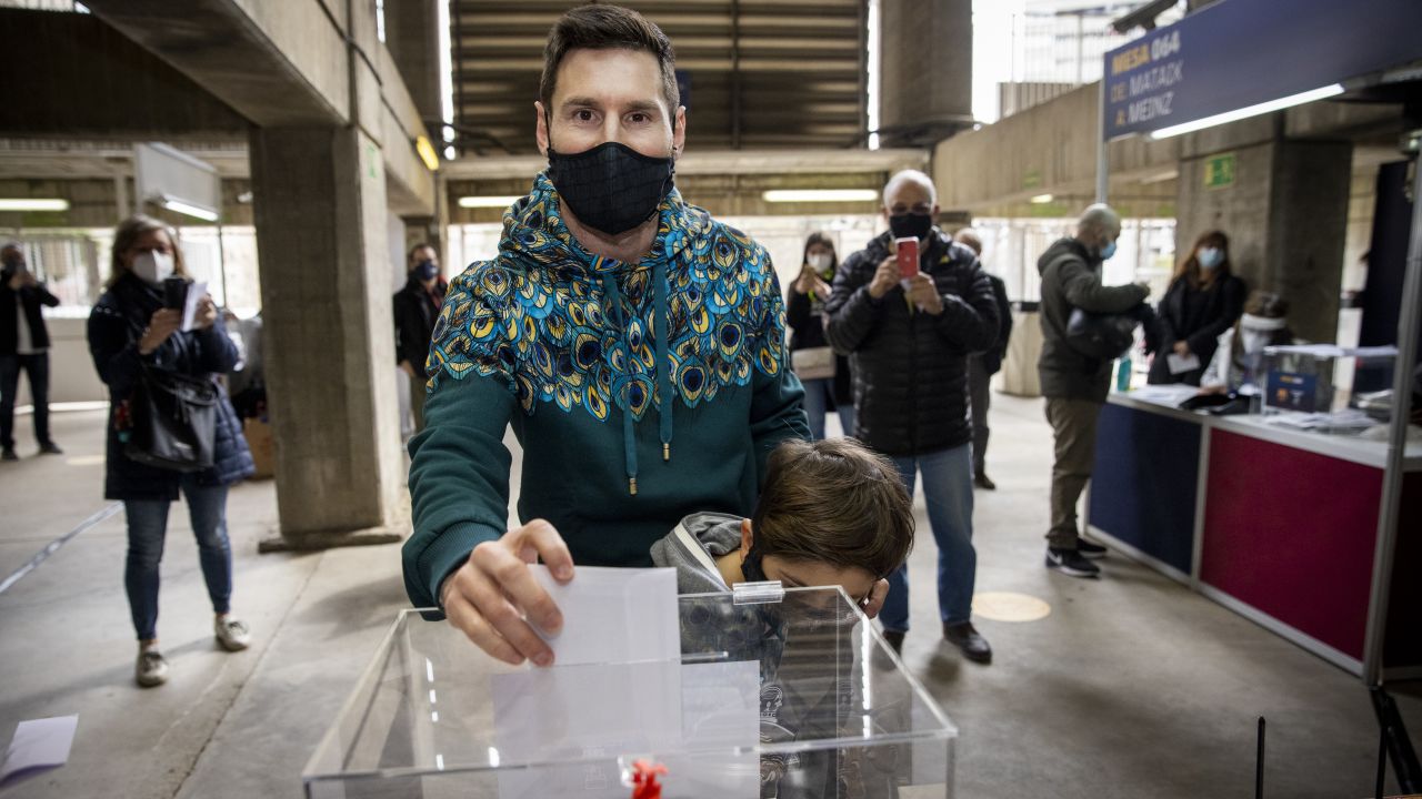 Lionel Messi votes in the Barcelona presidential election.
