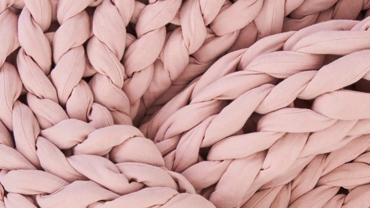 Bearaby weighted blanket review CNN Underscored