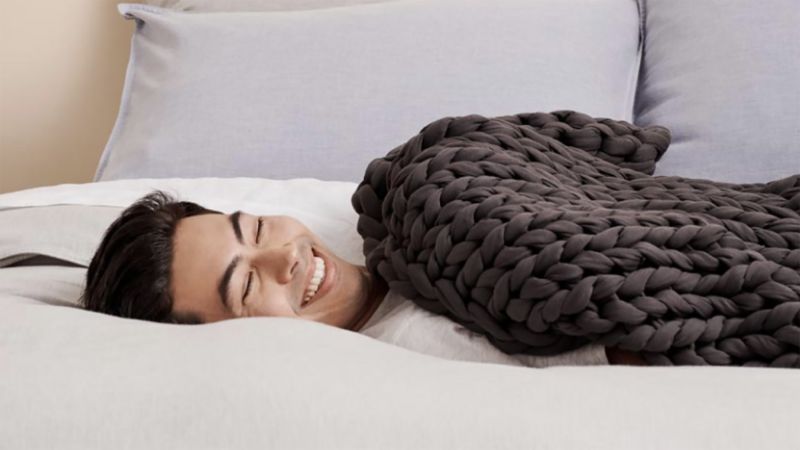 Bearaby weighted blanket review CNN Underscored