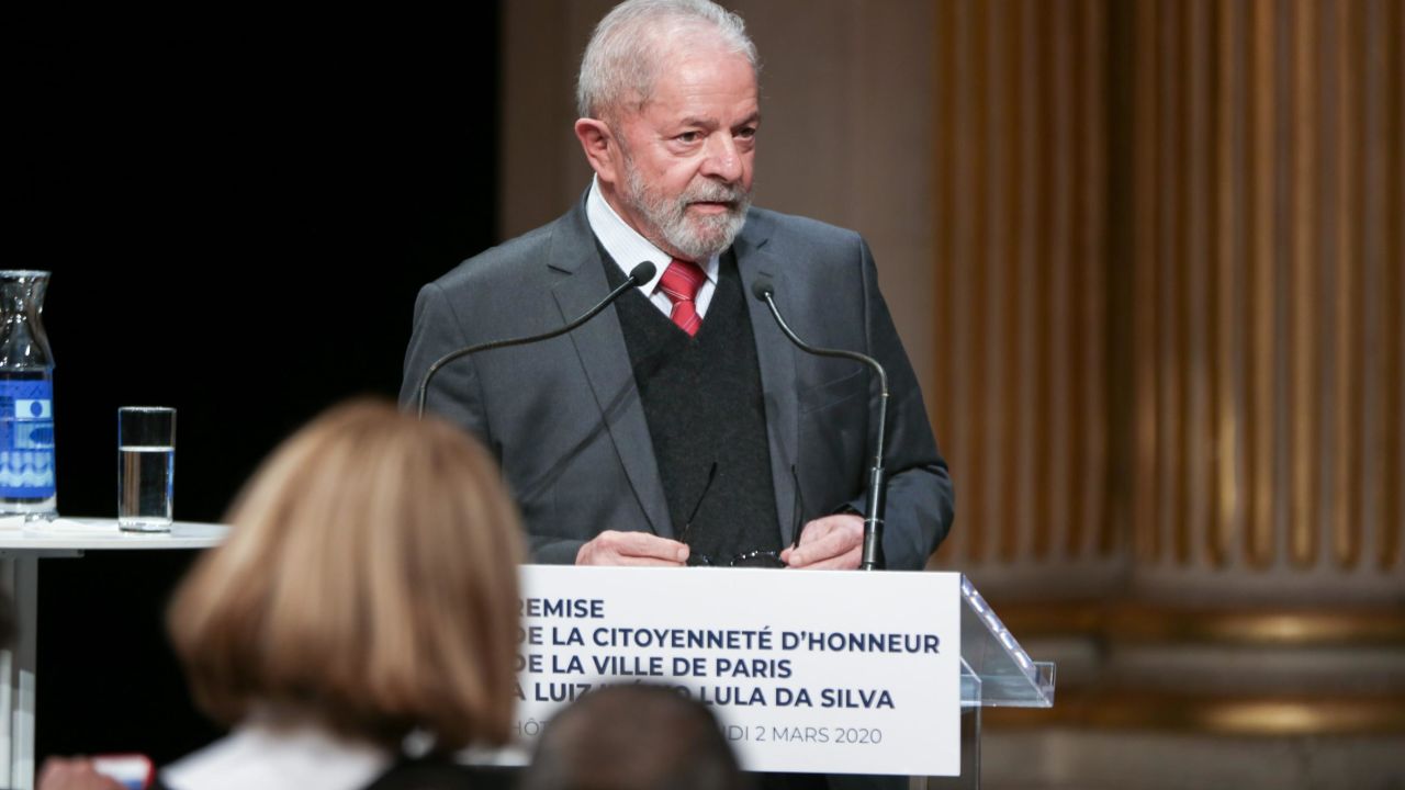 Former Brazilian president Luiz Inacio Lula da Silva speaks during a ceremony at the City Hall of Paris, on March 2, 2020.