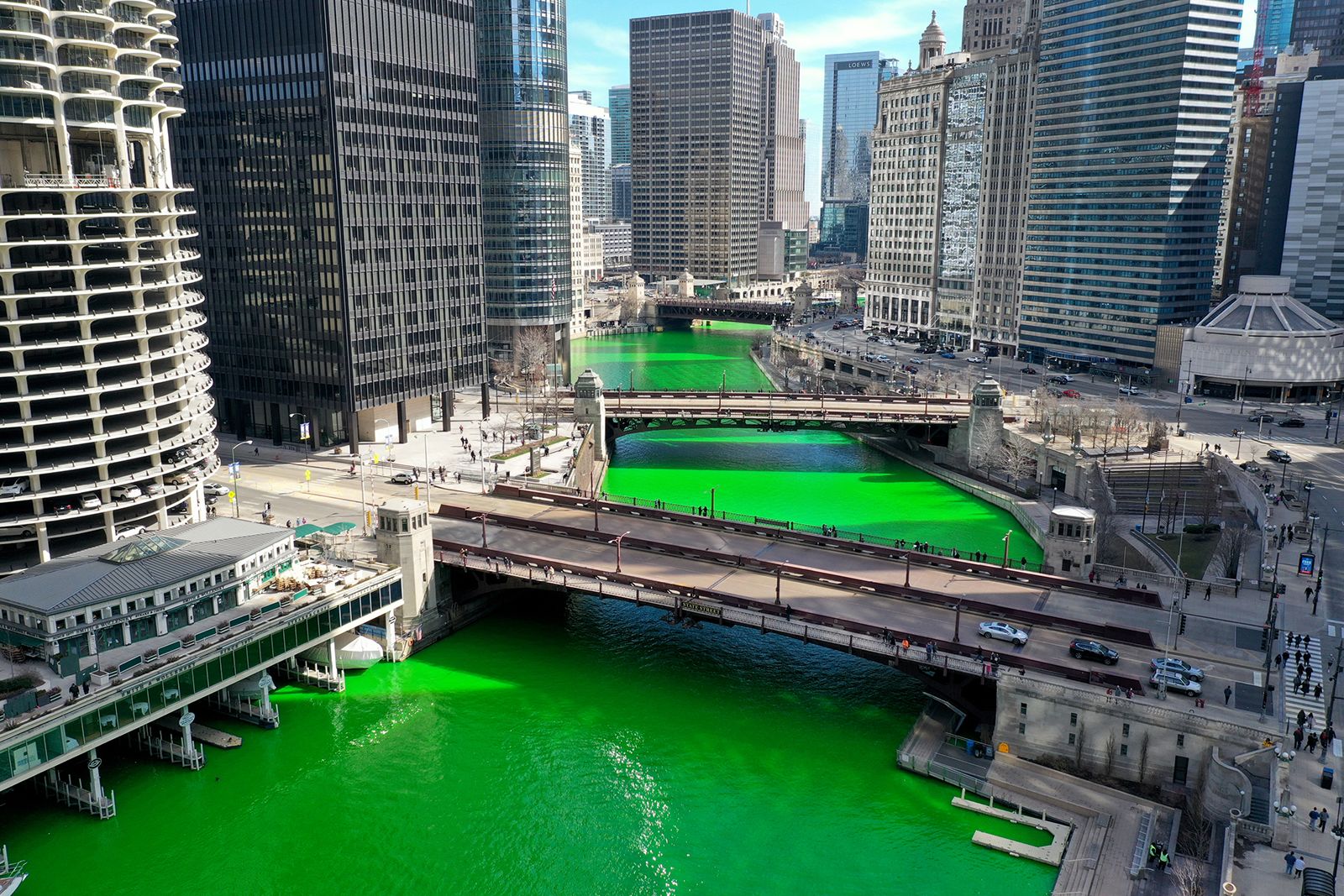 THE HISTORY OF CHICAGO & THE GREEN RIVER